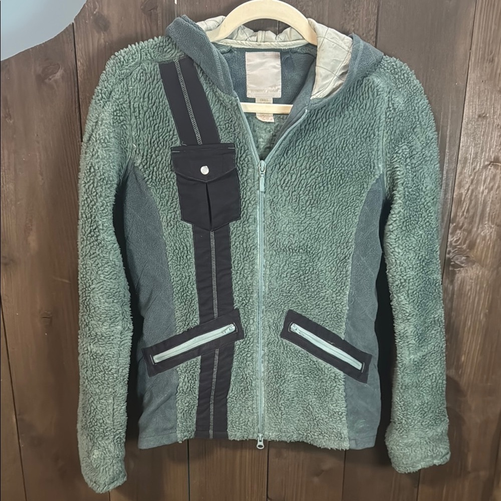 Horny Toad— Women’s Green and Black Fleece Zip-Up Jacket— size S